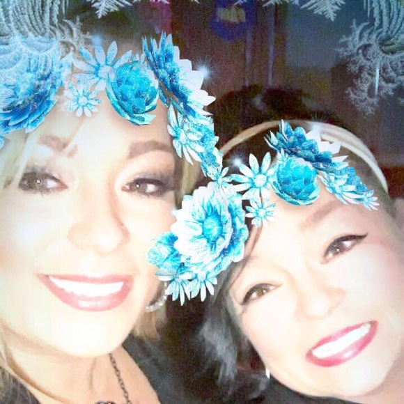 Meet your Posher, Apryl - Picture 3 of 16